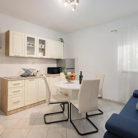Calma Beachfront Apartment *