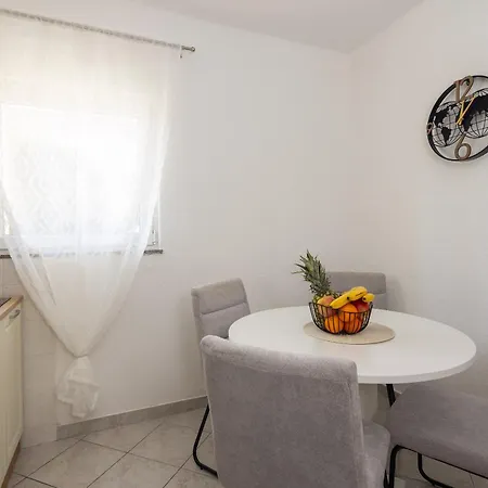 Calma Beachfront Apartment *