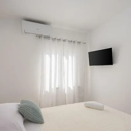 דירה Calma Beachfront *
